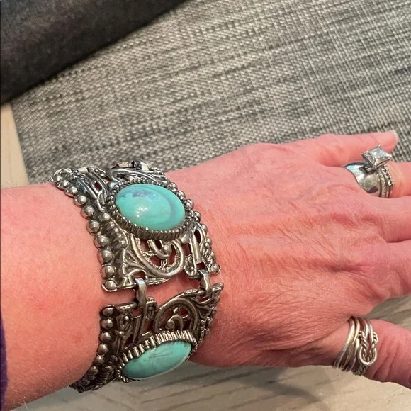 Vintage Heavy Turquoise Silver Bracelet - Picture 3 of 6